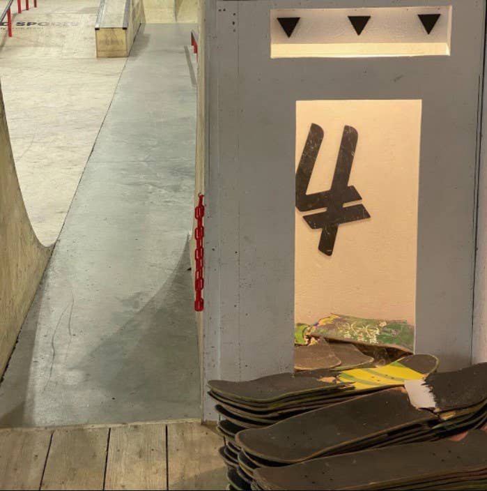 Krawattenklammer-Set aus Holz, hergestellt aus recycelten Skateboards