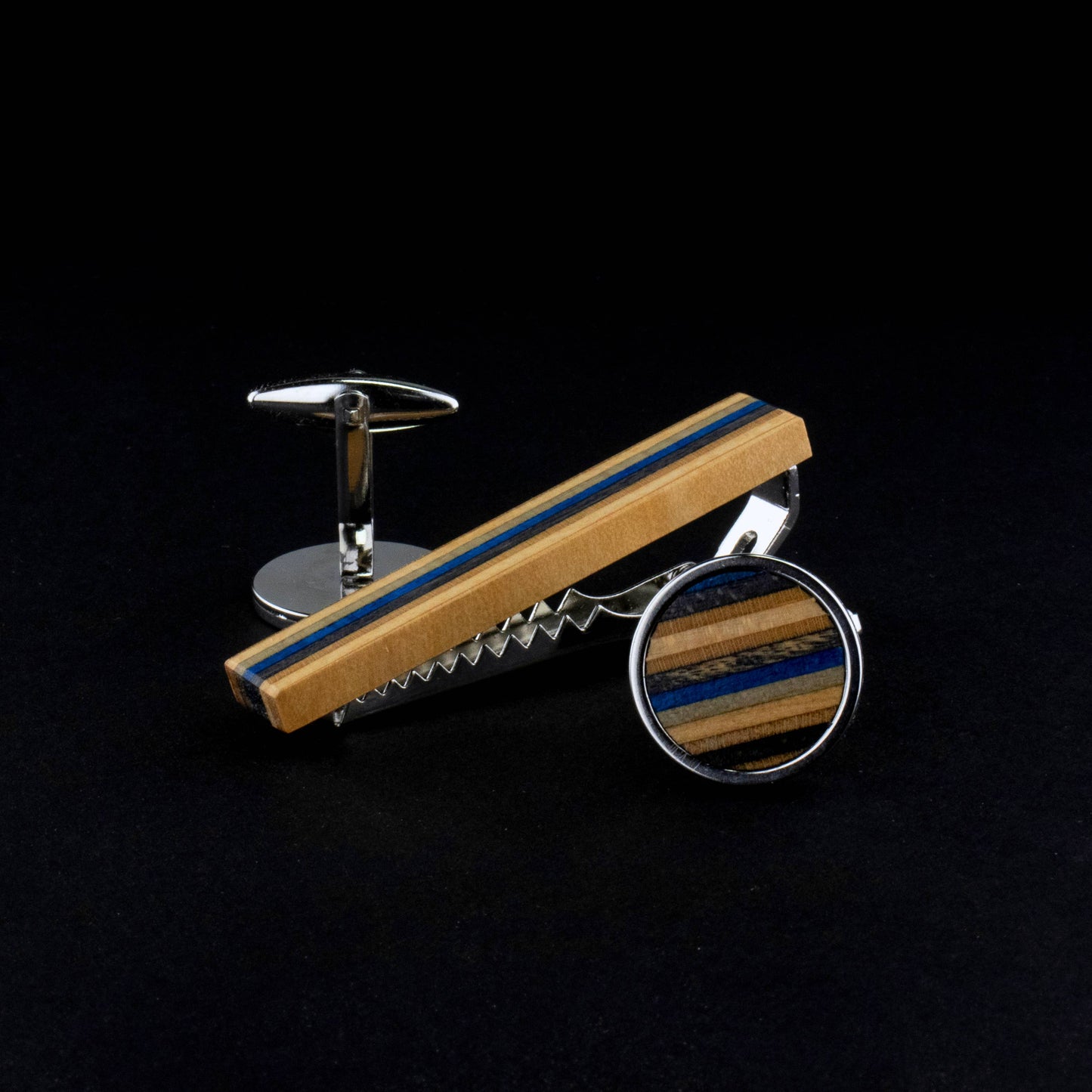 Krawattenklammer-Set aus Holz, hergestellt aus recycelten Skateboards