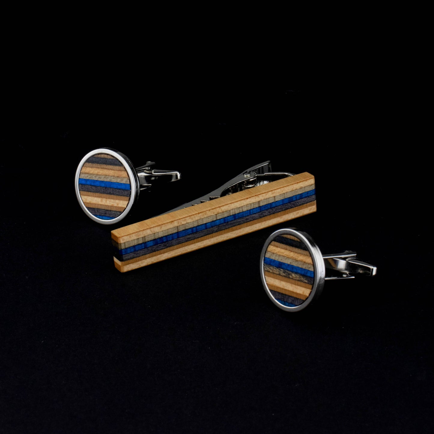 Krawattenklammer-Set aus Holz, hergestellt aus recycelten Skateboards
